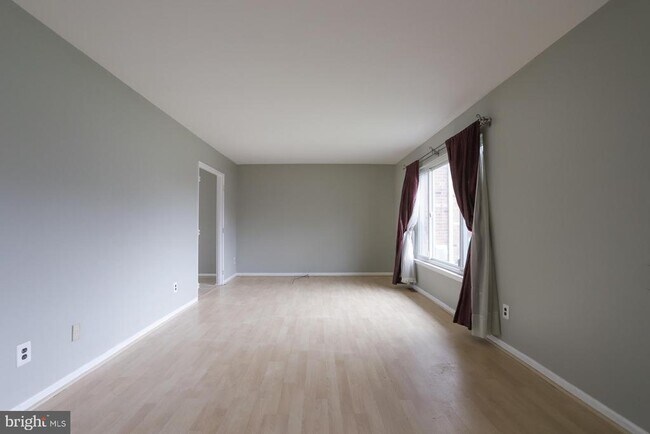 Building Photo - 1940 Arrowood Dr