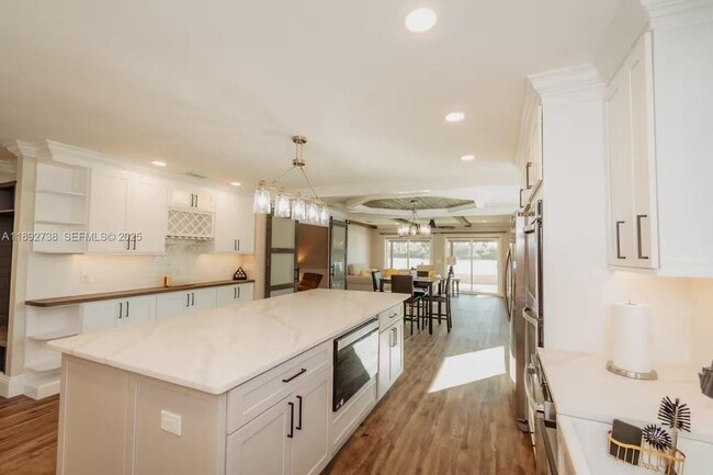 Building Photo - 9675 SW Anchor