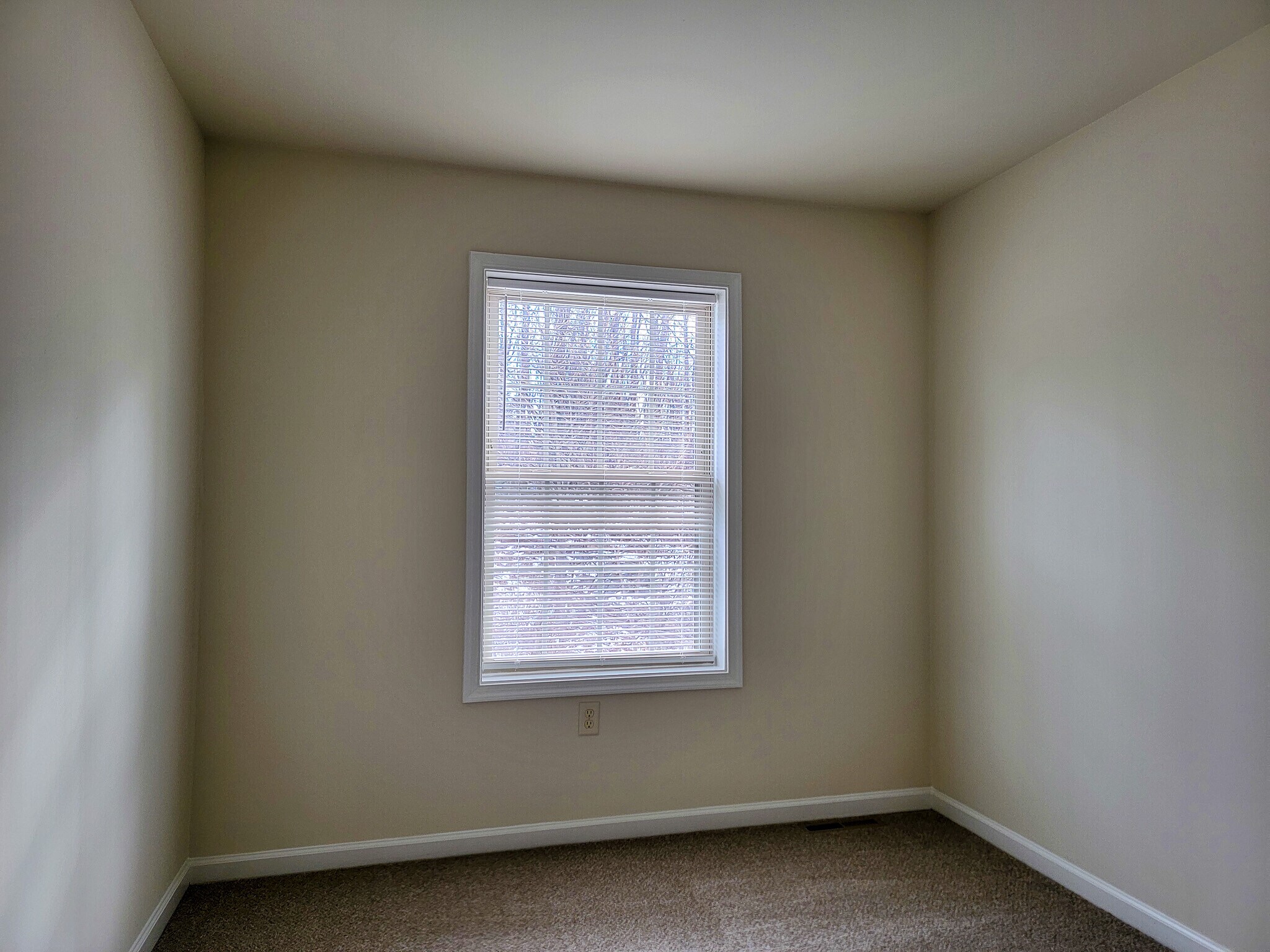 Building Photo - 542 Indian Rock Cir