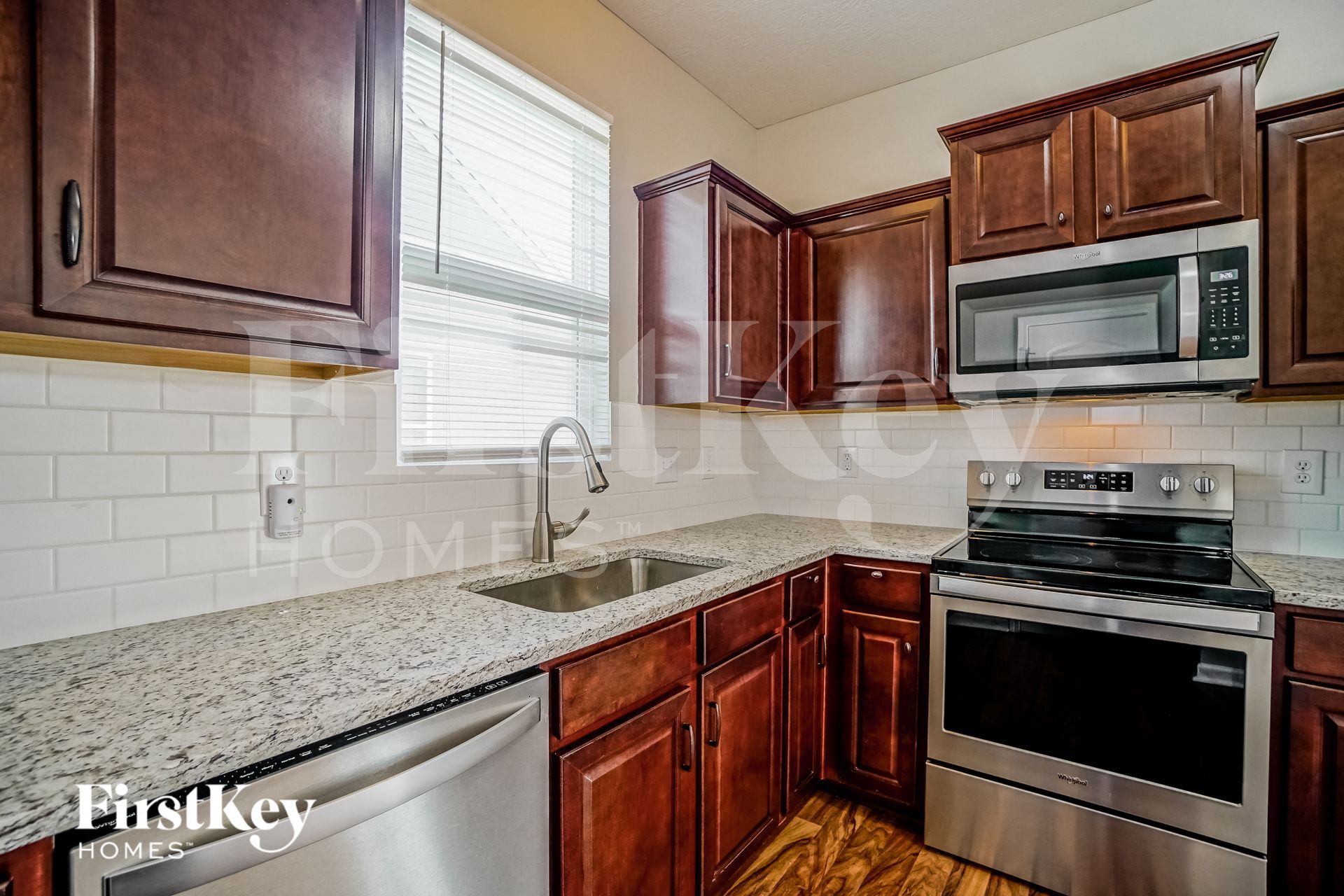 Building Photo - 5577 Eagle River Dr