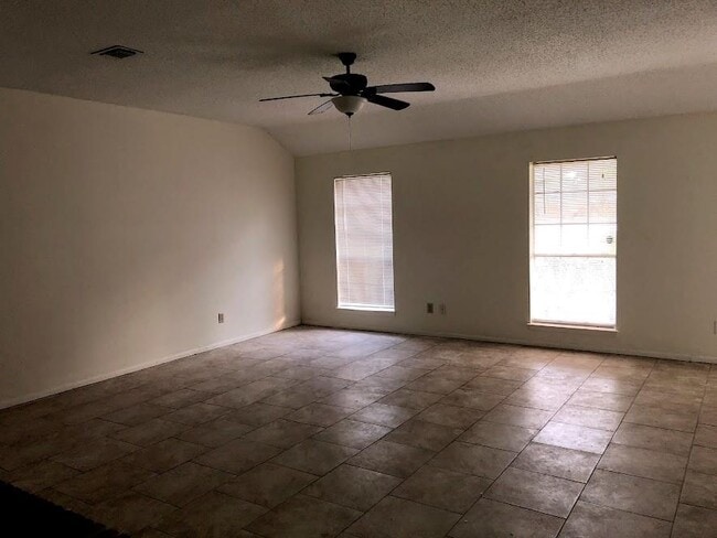 Building Photo - 18058 Glenledi Dr