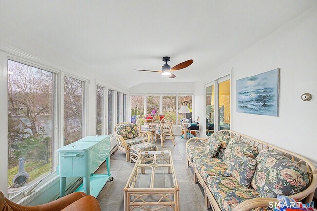 Building Photo - 14 Shore Rd