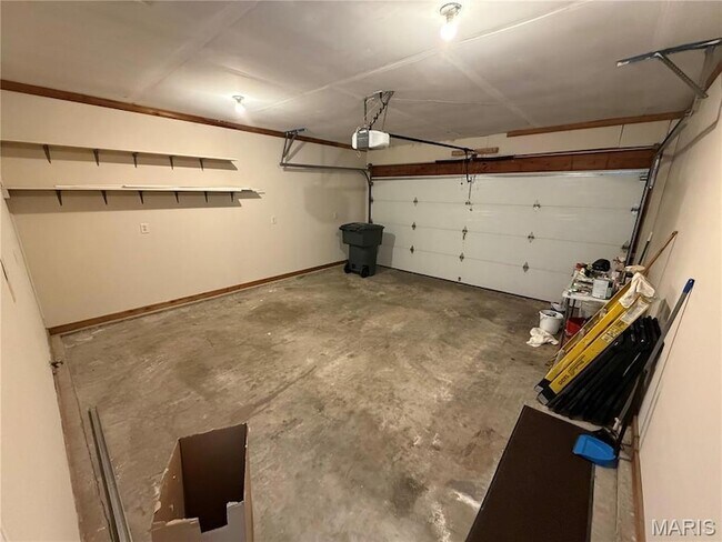 Building Photo - 962 Windstream