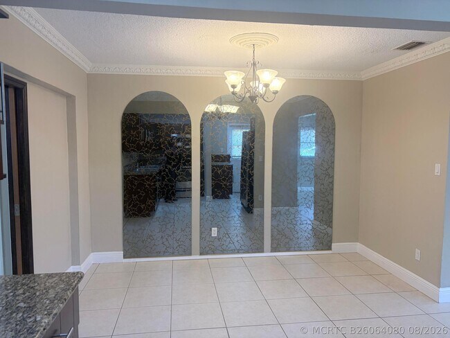 Building Photo - 7302 Westwood Dr
