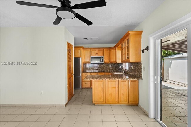 Building Photo - 13 SW 97th Pl