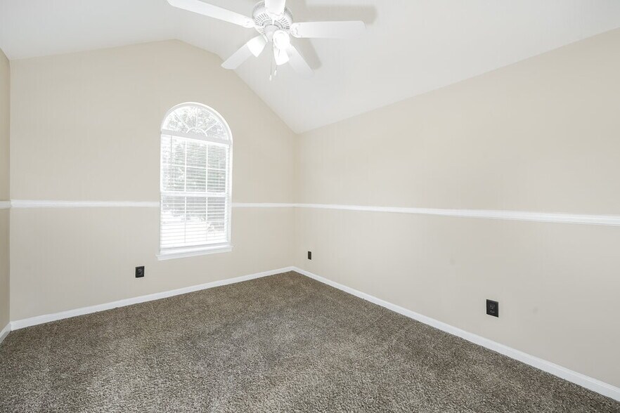 Building Photo - 4063 Percheron Ln SW