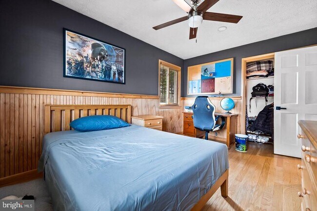 Building Photo - 6 Hounds Hollow Ct