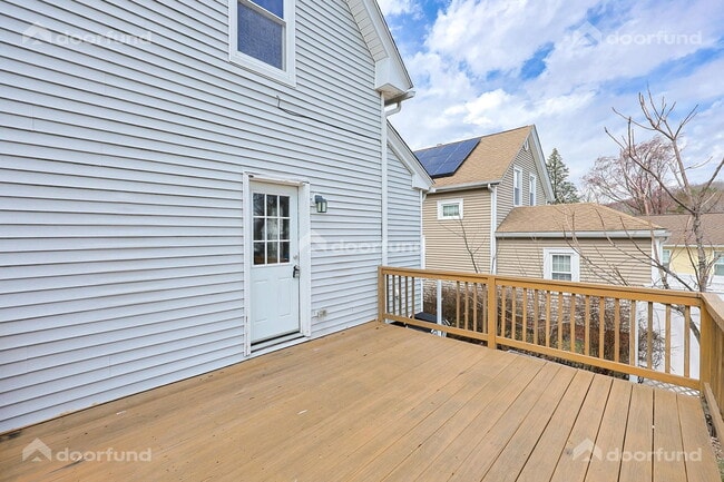 Building Photo - 121 Delmont Ave