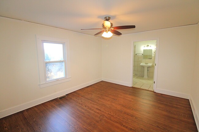 Building Photo - Fully Remodeled Home in the Heart of Belmont