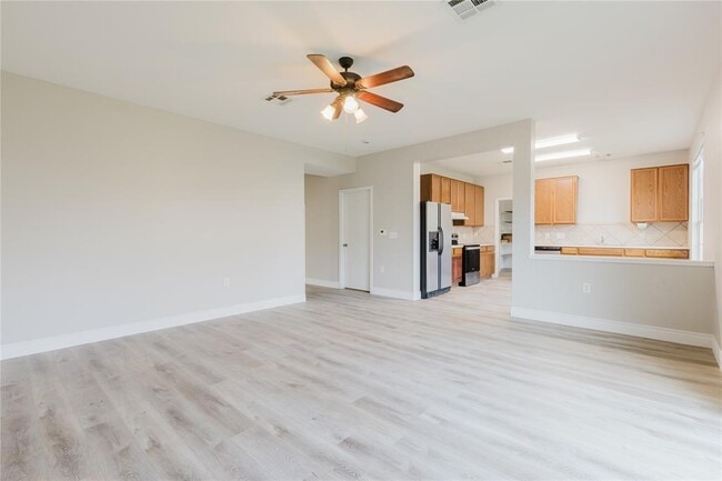 Building Photo - 8011 Running Water Dr