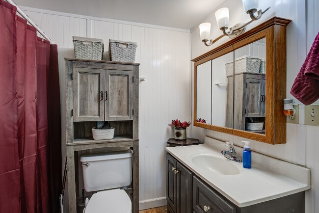 Building Photo - 2027 Katelyn Dr