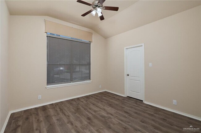 Building Photo - 3010 San Sebastian St