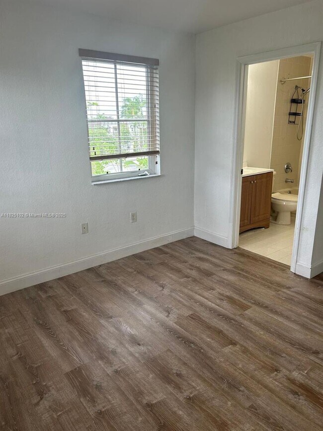 Building Photo - 4465 SW 160th Ave