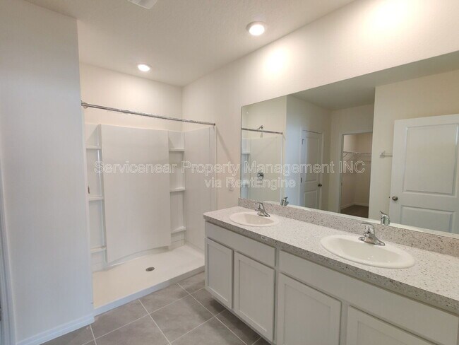 Building Photo - 32618 Canyonlands Dr
