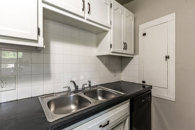 Building Photo - Remodeled 2-Bedroom Bungalow with Detached Garage & Large Backyard