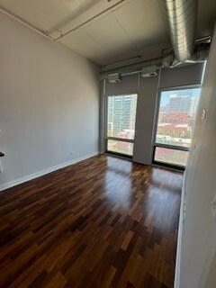 Building Photo - 740 W Fulton St