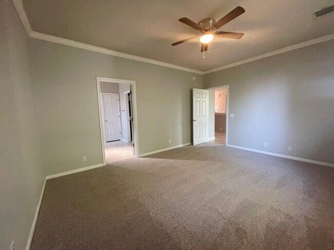 Building Photo - 6046 Ronchamps Dr
