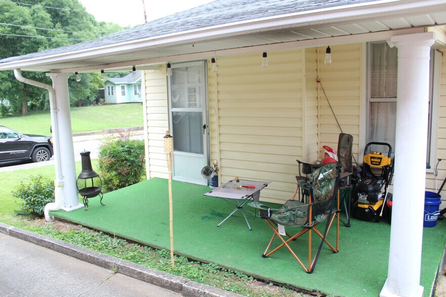 Side Porch - 60 Pulliam St