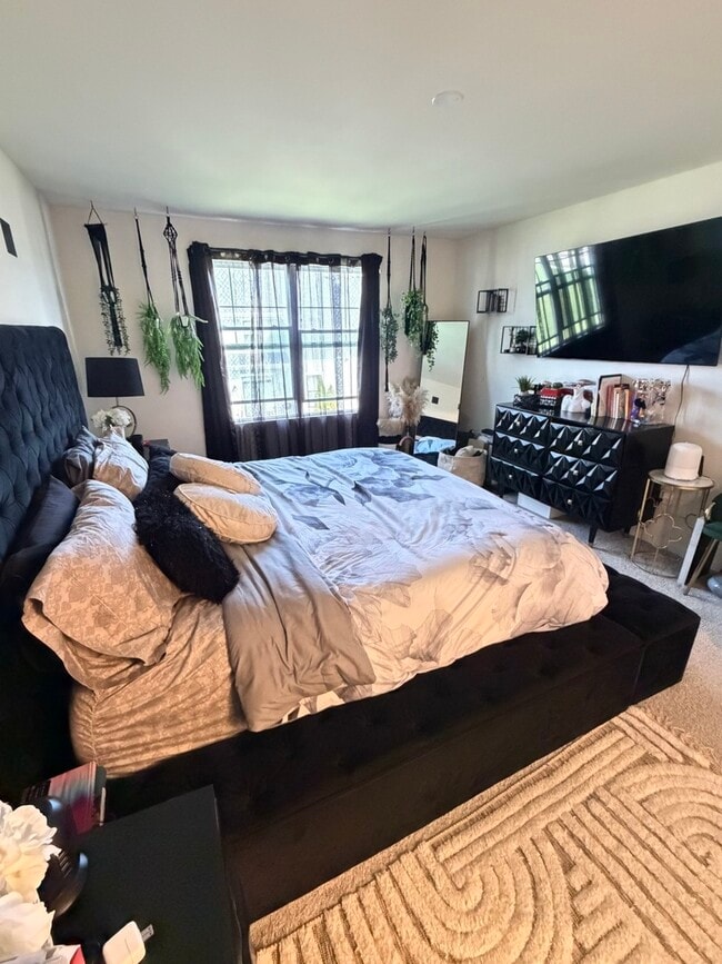 Building Photo - 23538 W Bancroft Dr