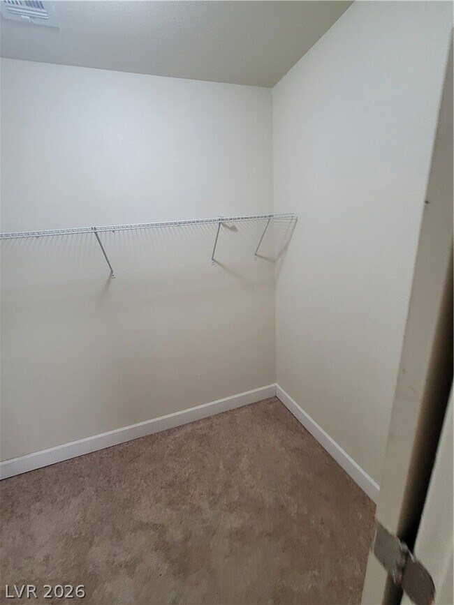 Building Photo - 3412 Townhouse Dr