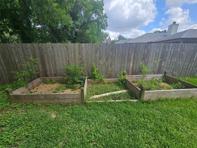Building Photo - 3206 Pebble Lake Dr