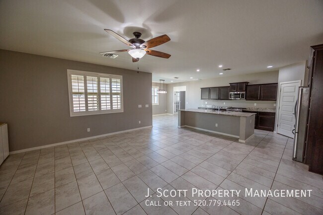 Building Photo - 1270 Carlsbad Dr