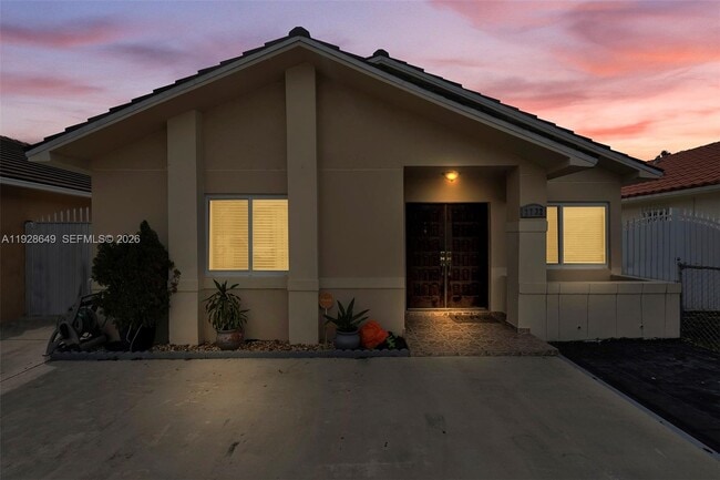 Building Photo - 2732 W 72nd Pl