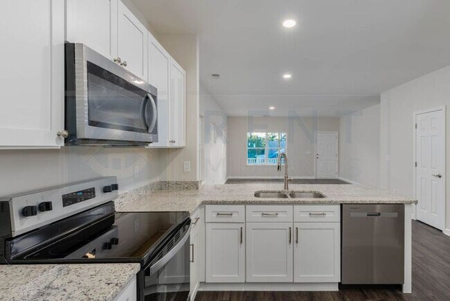 Building Photo - Newly built 3 bedroom, 2 bath Home