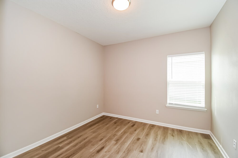 Building Photo - 10992 Haws Ln