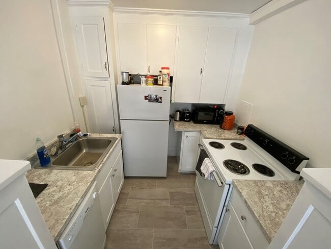 Interior Photo - The Bryant