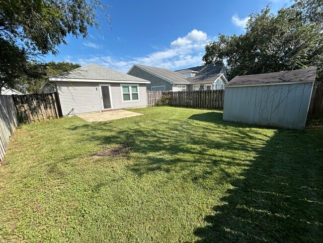 Backyard - 1311 Jasper St