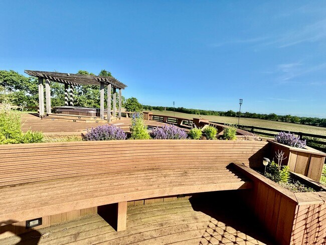 Building Photo - Escape to Luxury: Your Private Oasis on a ...
