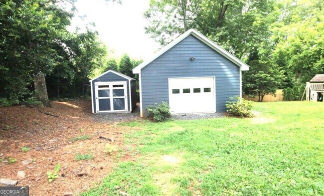 Building Photo - 3293 Covington Hwy