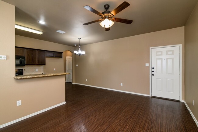 Building Photo - 1430 Piedmont Dr