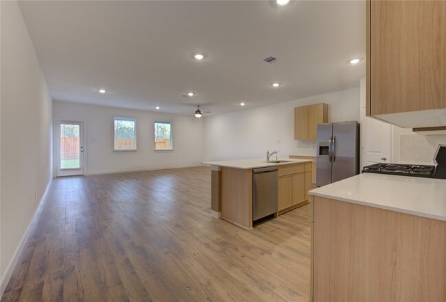 Building Photo - 28246 Meadowlark Sky Dr