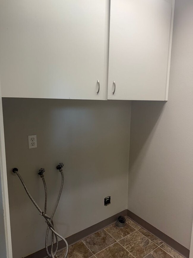 Building Photo - COMING SOON--Beautiful 3 Bedroom with a Living Room, Family Room, Fenced Yard & More!