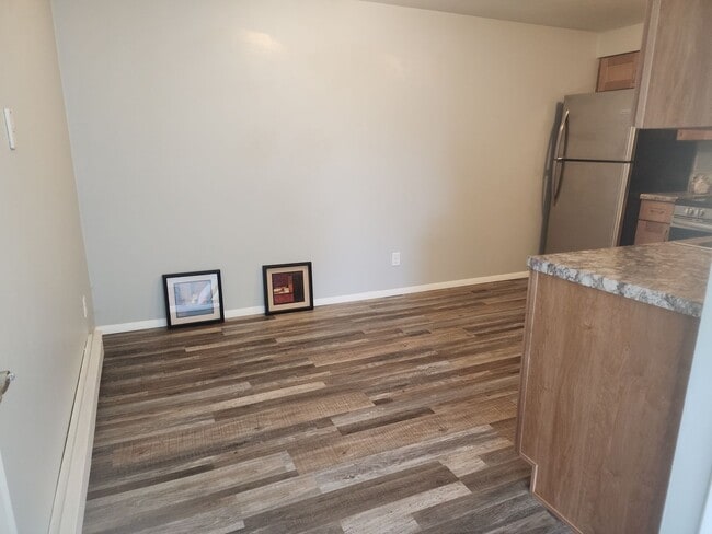 Building Photo - 692-694 Olson Ave