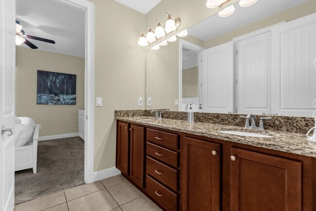 Building Photo - 7601 Brookhurst Ln