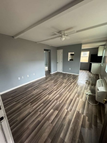 Building Photo - 201 Chandler Dr