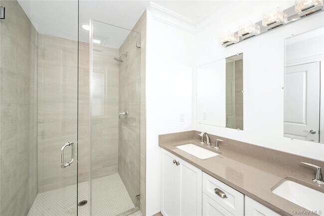 Building Photo - 233 Lincoln Ave