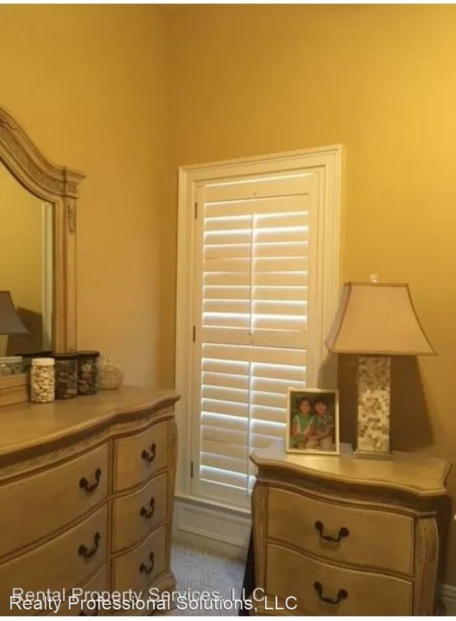 Building Photo - 4 br, 3.5 bath House - 8312 Chadburn Crossing