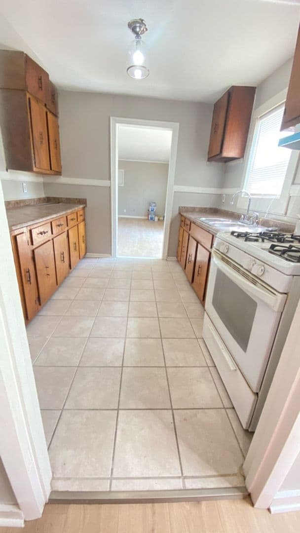 Building Photo - 4 Success Realty is now offering this reno...
