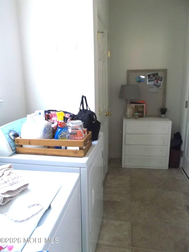 Building Photo - 65 Homestead Dr