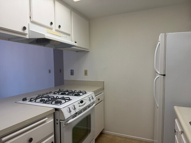 Building Photo - 6172 Peoria Dr