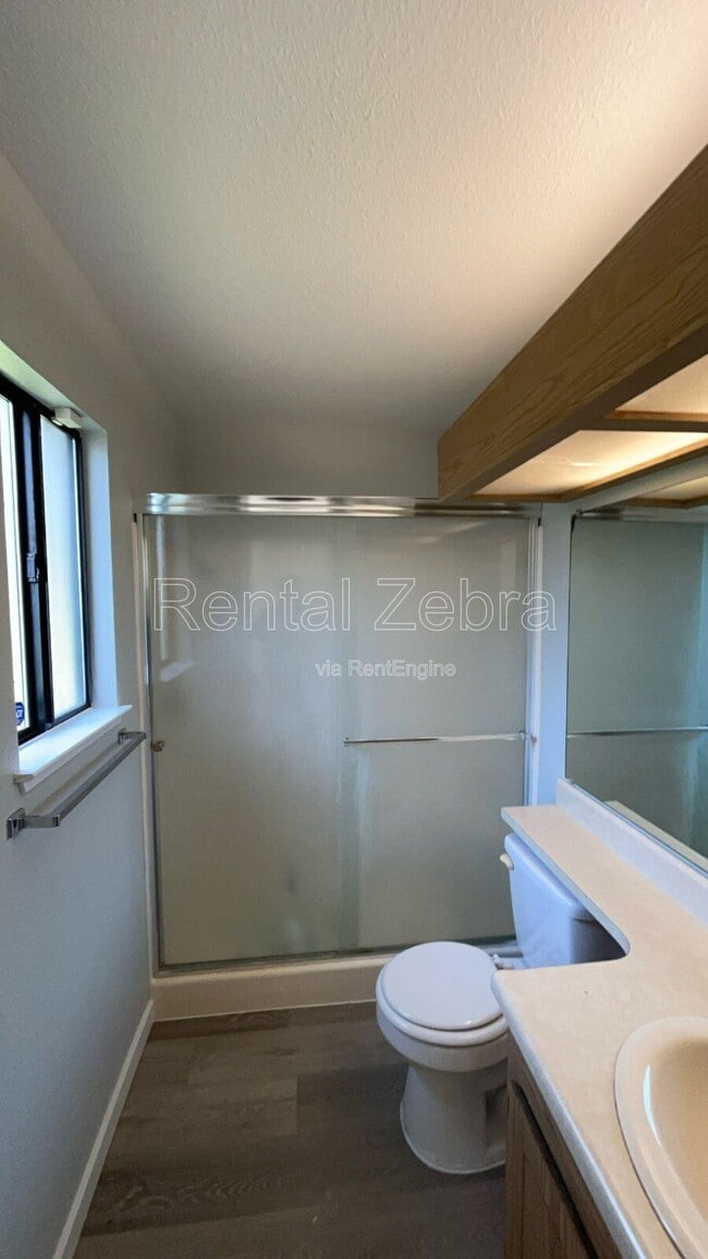 Building Photo - 1891 Santa Monica St