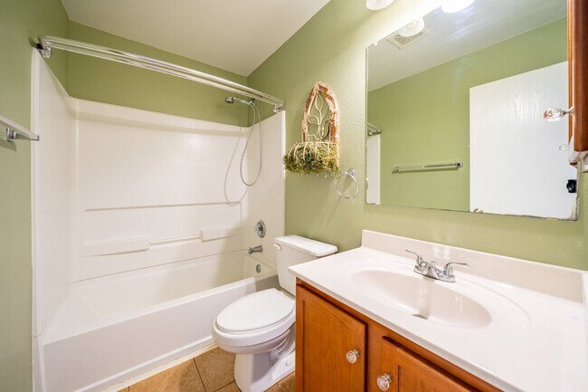 Building Photo - 8438 Silver Willow