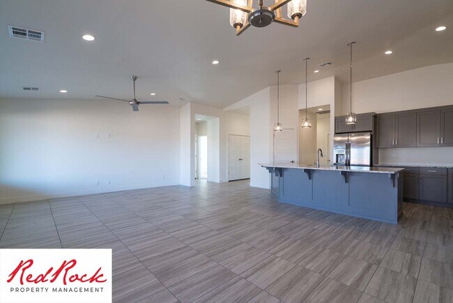 Building Photo - Incredible 3 Bedroom, 2 Bathroom Property ...