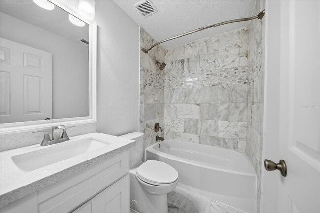 Building Photo - 18117 Paradise Point Dr
