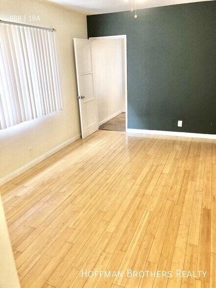 Building Photo - 2553 S Sepulveda Blvd