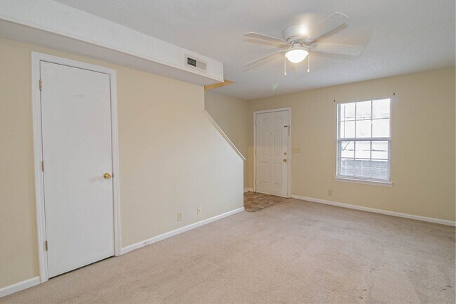 Building Photo - 117 Hickory Trace Rd